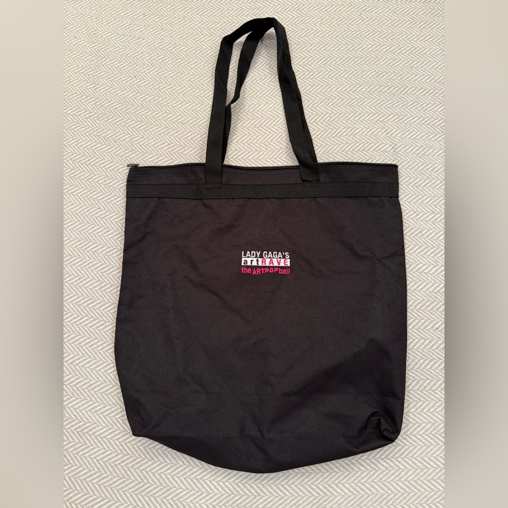 Lady Gaga Artpop Artrave concert tote